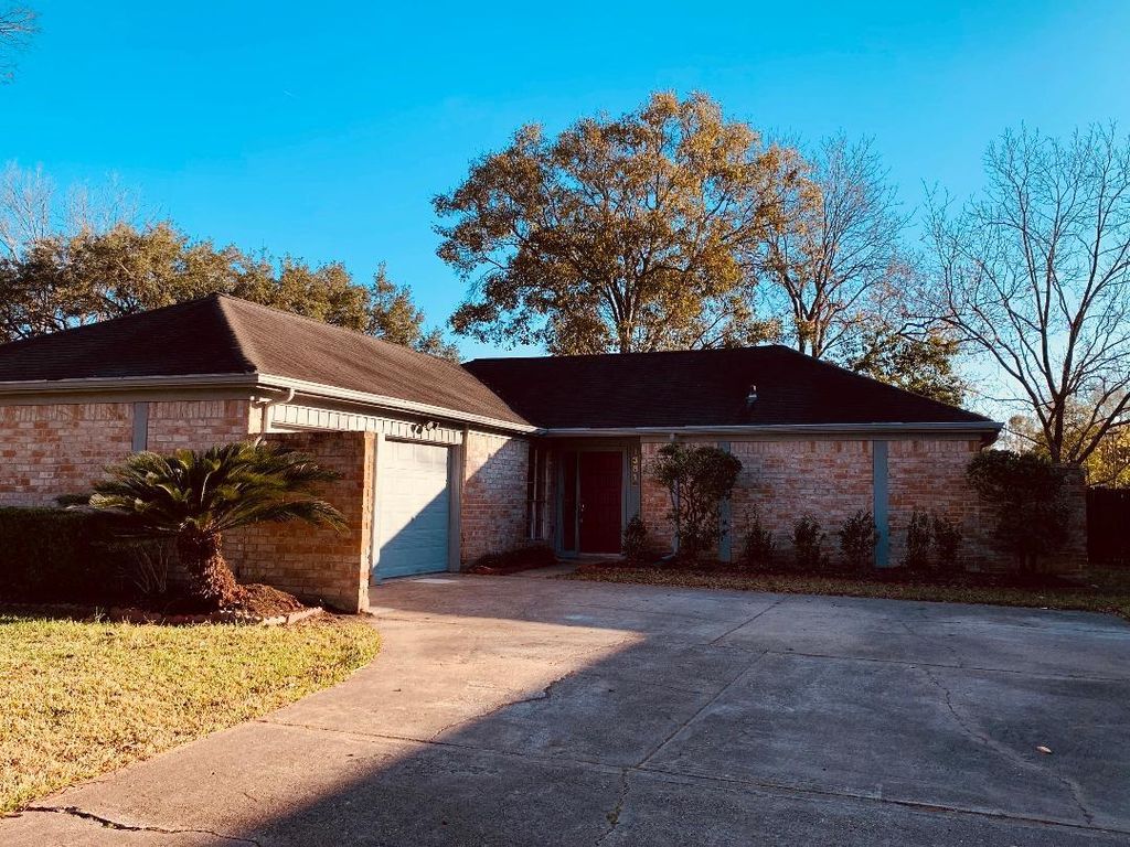 13819 Piping Rock Lane, Houston, TX 77077