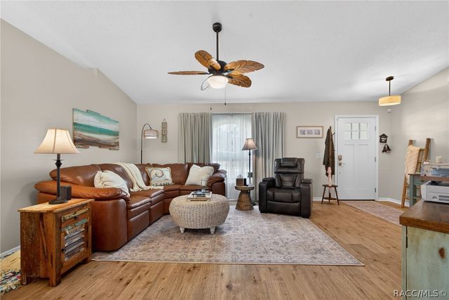 3070 W Laurel Street, Lecanto, FL 34461
