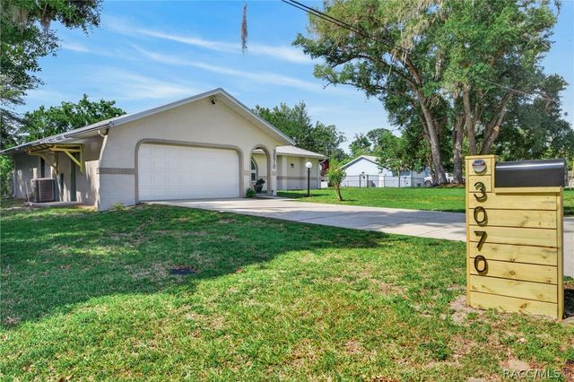 3070 W Laurel Street, Lecanto, FL 34461