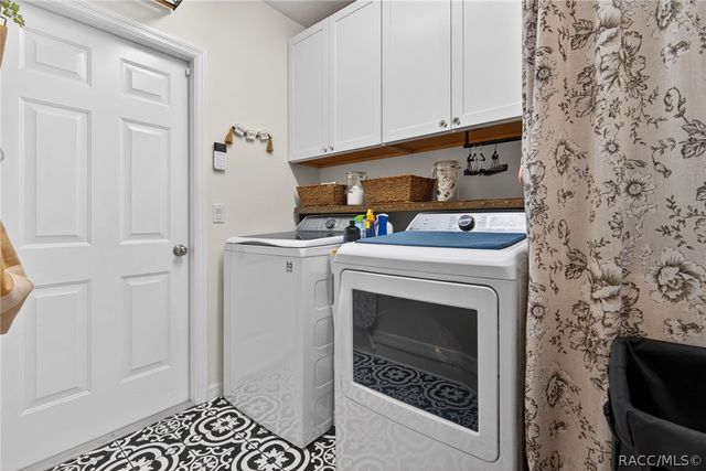 3070 W Laurel Street, Lecanto, FL 34461