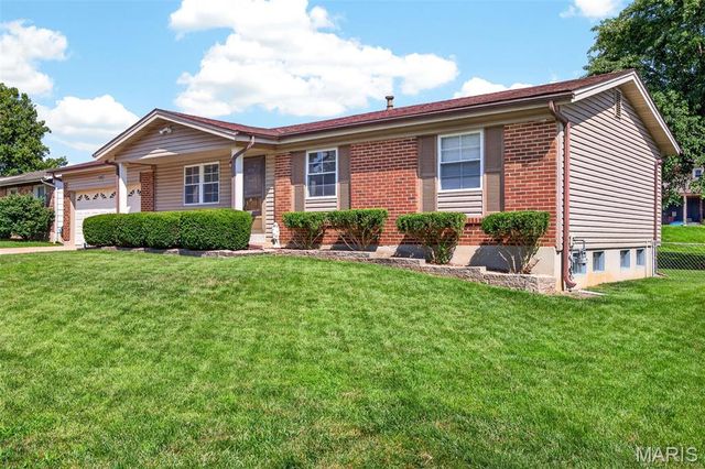4116 Bridge Hampton Drive, St Charles, MO 63304