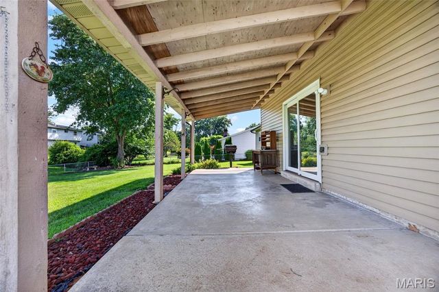 4116 Bridge Hampton Drive, St Charles, MO 63304