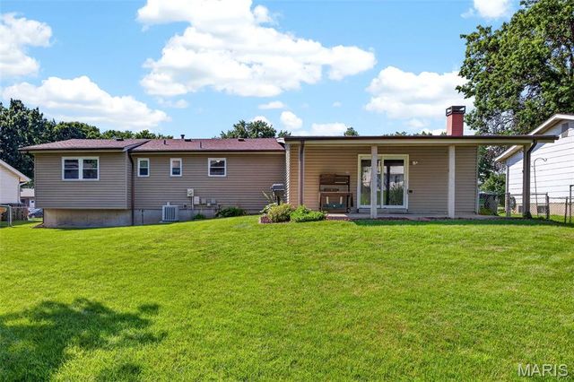 4116 Bridge Hampton Drive, St Charles, MO 63304