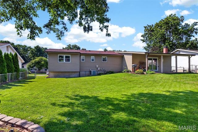 4116 Bridge Hampton Drive, St Charles, MO 63304