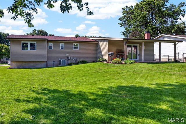 4116 Bridge Hampton Drive, St Charles, MO 63304