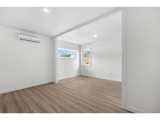 1953 Blackhawk St, Aurora, CO 80011