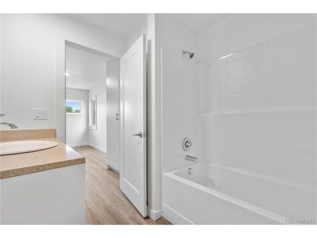 1953 Blackhawk St, Aurora, CO 80011