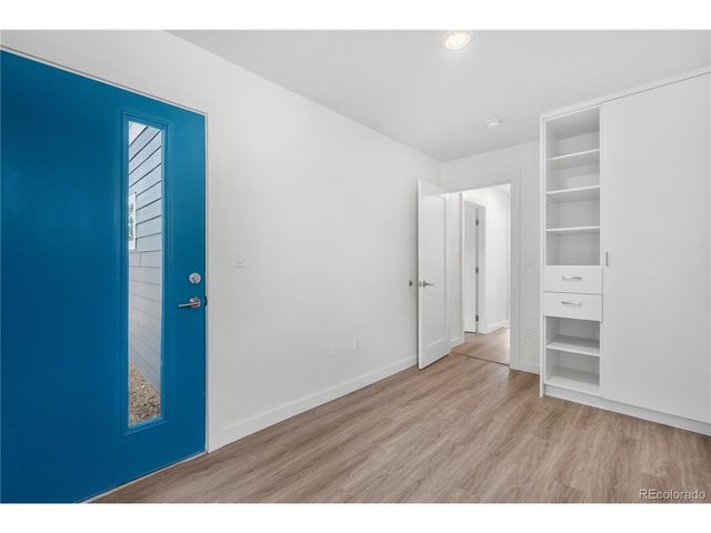 1953 Blackhawk St, Aurora, CO 80011