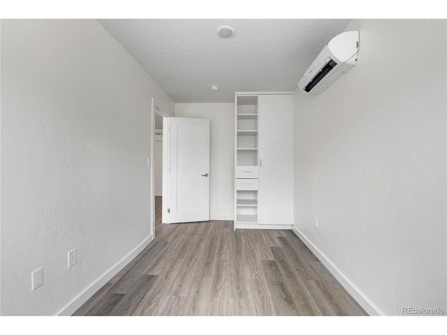 1953 Blackhawk St, Aurora, CO 80011