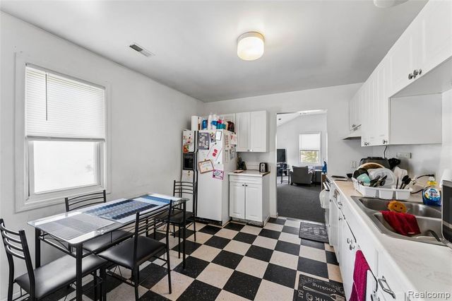 11472 E Lippincott Boulevard, Davison, MI 48423