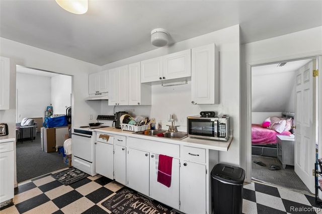 11472 E Lippincott Boulevard, Davison, MI 48423