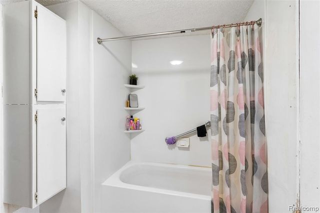 11472 E Lippincott Boulevard, Davison, MI 48423