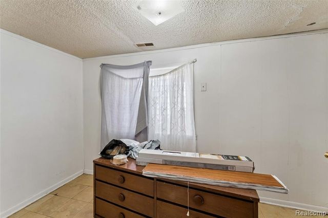11472 E Lippincott Boulevard, Davison, MI 48423