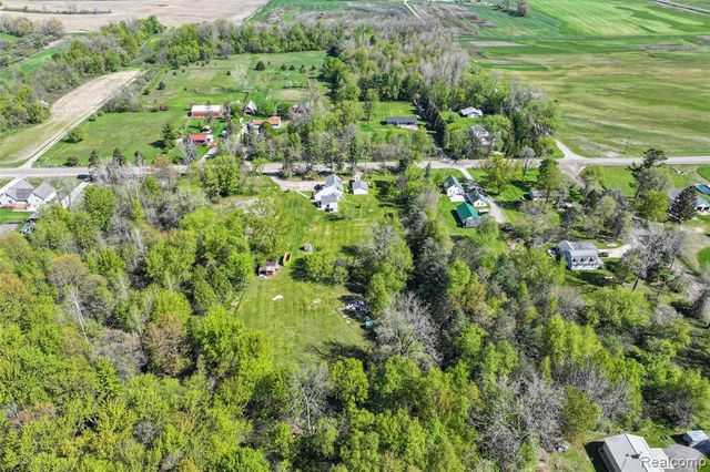 11472 E Lippincott Boulevard, Davison, MI 48423