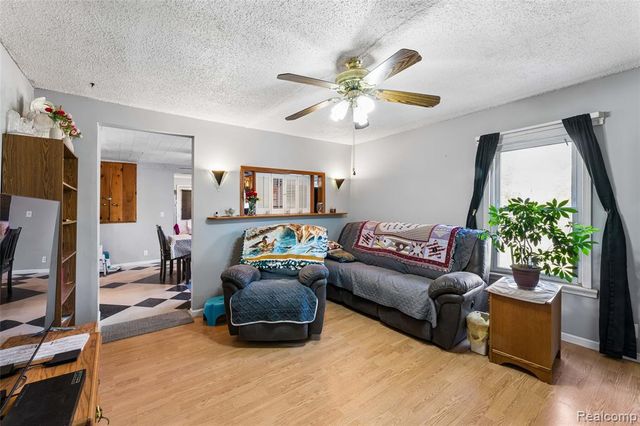 11472 E Lippincott Boulevard, Davison, MI 48423