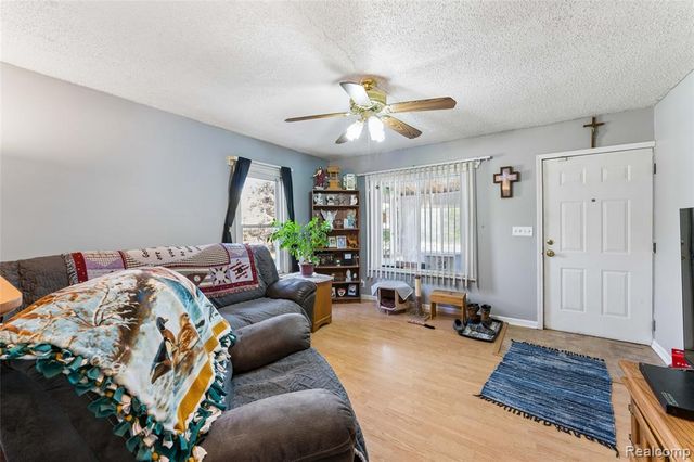 11472 E Lippincott Boulevard, Davison, MI 48423