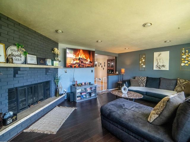 4212 HILLCREST DRIVE, Oneida, WI 54115