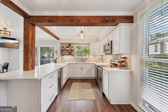 1027 Riverbend Club Drive SE, Atlanta, GA 30339