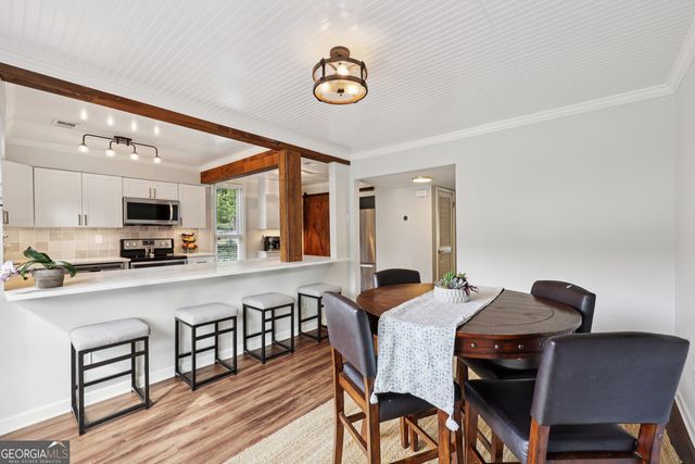 1027 Riverbend Club Drive SE, Atlanta, GA 30339