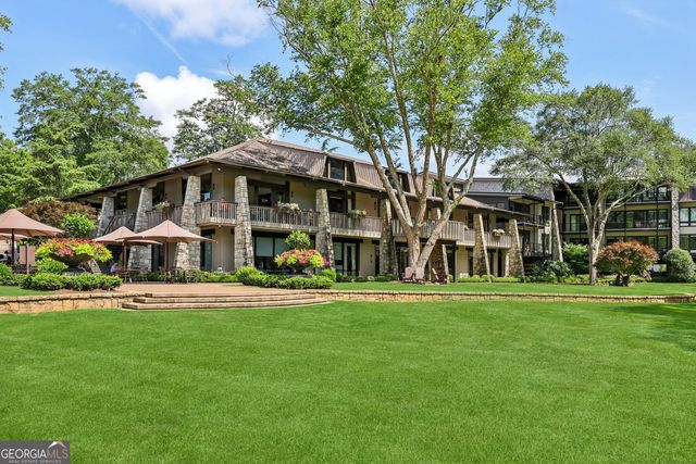 1027 Riverbend Club Drive SE, Atlanta, GA 30339