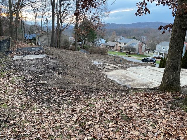 159 Oakdale Dr, Zelienople Boro, PA 16063