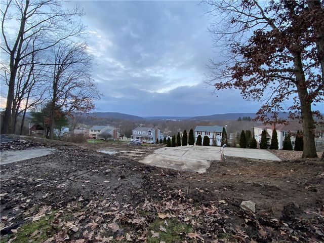 159 Oakdale Dr, Zelienople Boro, PA 16063