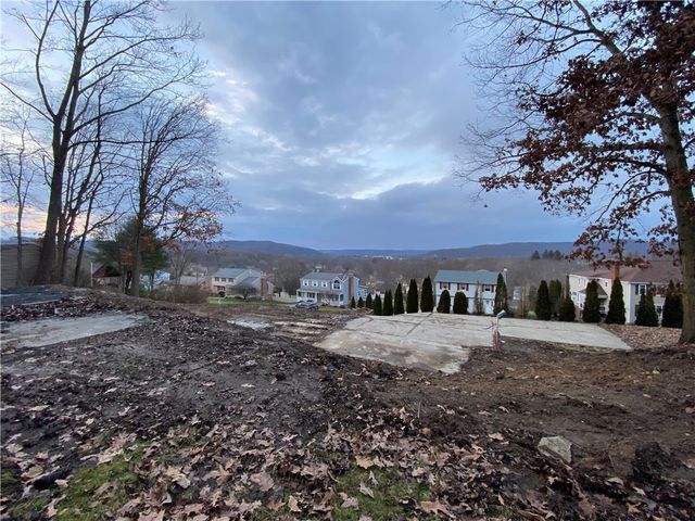 159 Oakdale Dr, Zelienople Boro, PA 16063