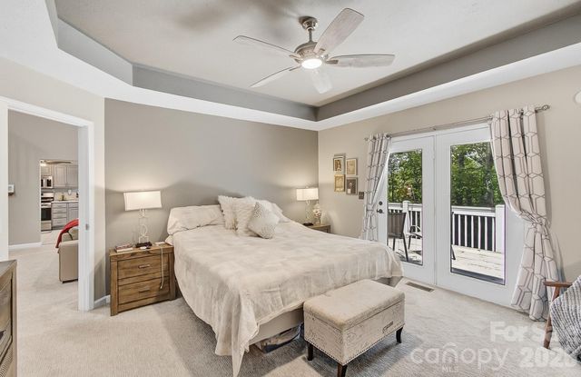 28 Secretariat Drive, Hendersonville, NC 28792