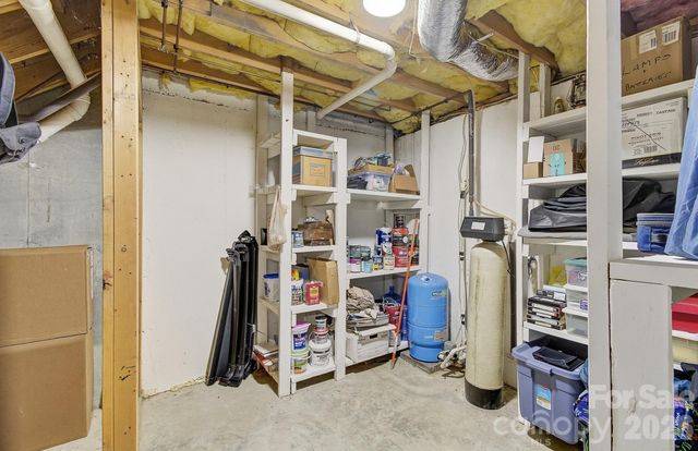 28 Secretariat Drive, Hendersonville, NC 28792