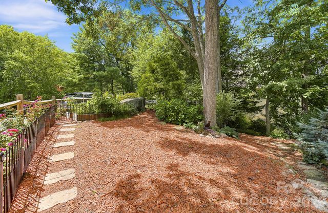 28 Secretariat Drive, Hendersonville, NC 28792