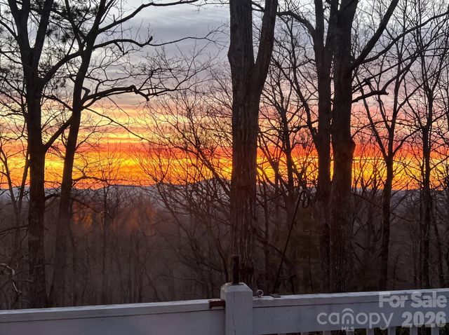 28 Secretariat Drive, Hendersonville, NC 28792