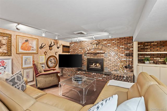 2969 Hampton Court, Wantagh, NY 11793