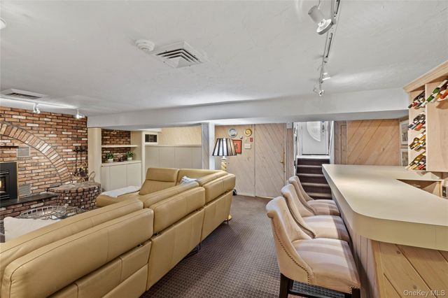 2969 Hampton Court, Wantagh, NY 11793