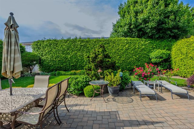 2969 Hampton Court, Wantagh, NY 11793