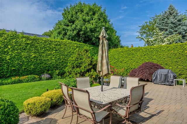 2969 Hampton Court, Wantagh, NY 11793