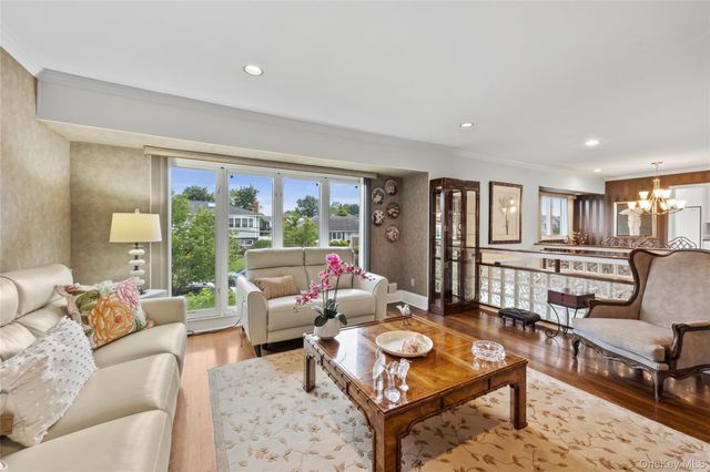 2969 Hampton Court, Wantagh, NY 11793