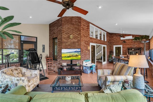 104 ACACIA POINT, Yalaha, FL 34797