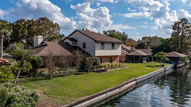 104 ACACIA POINT, Yalaha, FL 34797