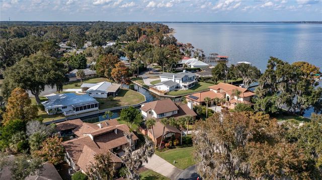 104 ACACIA POINT, Yalaha, FL 34797