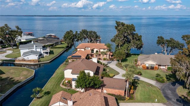 104 ACACIA POINT, Yalaha, FL 34797