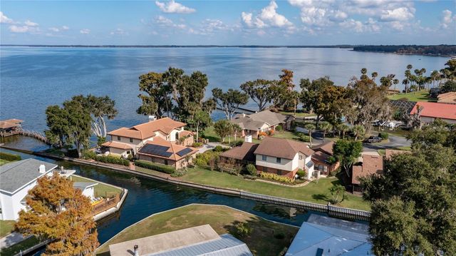 104 ACACIA POINT, Yalaha, FL 34797