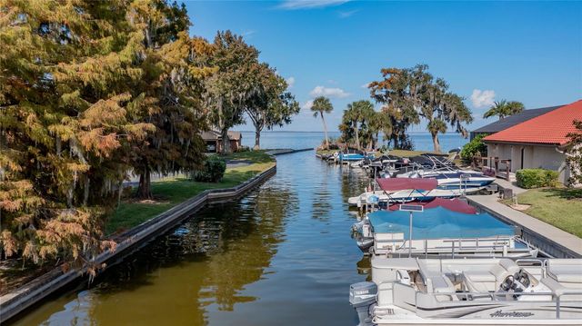 104 ACACIA POINT, Yalaha, FL 34797