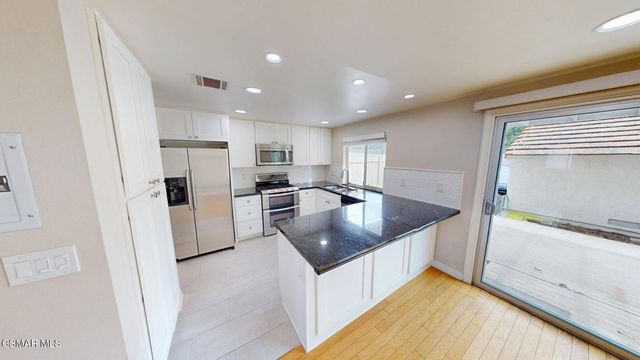 336 Green Moor Place, Thousand Oaks, CA 91361