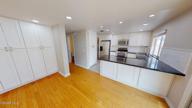 336 Green Moor Place, Thousand Oaks, CA 91361