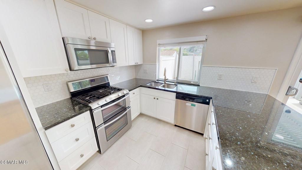 336 Green Moor Place, Thousand Oaks, CA 91361