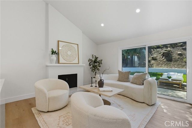 226 Tennyson, Thousand Oaks, CA 91360