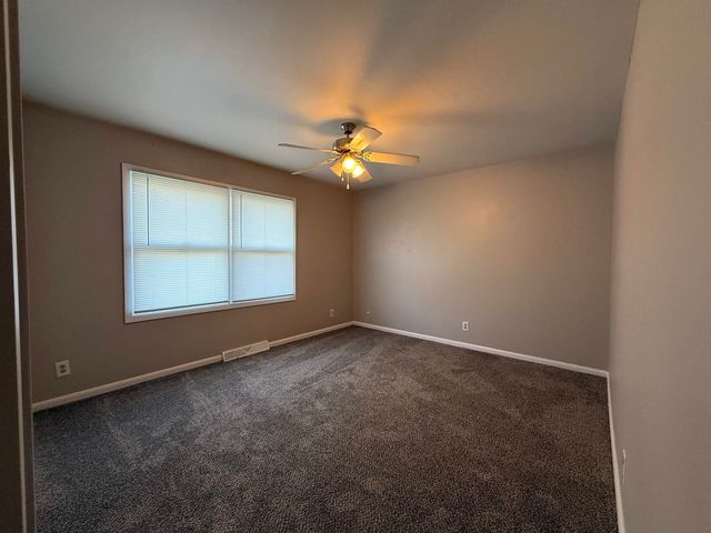 1121 Harris Rd, Winfield, KS 67156