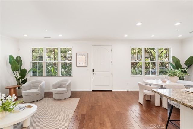 204 Kempton, Irvine, CA 92620