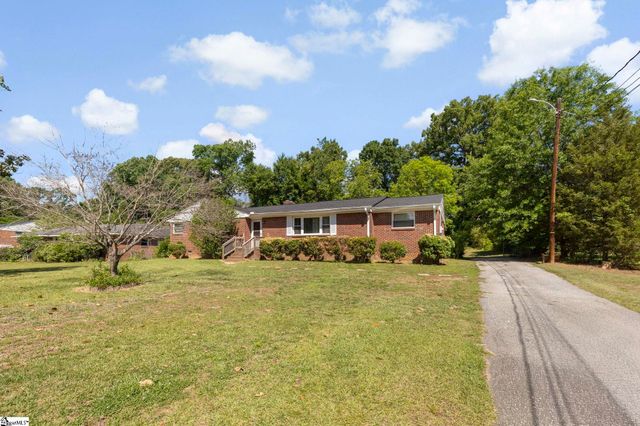 206 Greenbriar Drive, Simpsonville, SC 29680