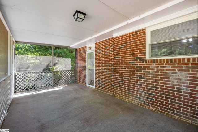 206 Greenbriar Drive, Simpsonville, SC 29680